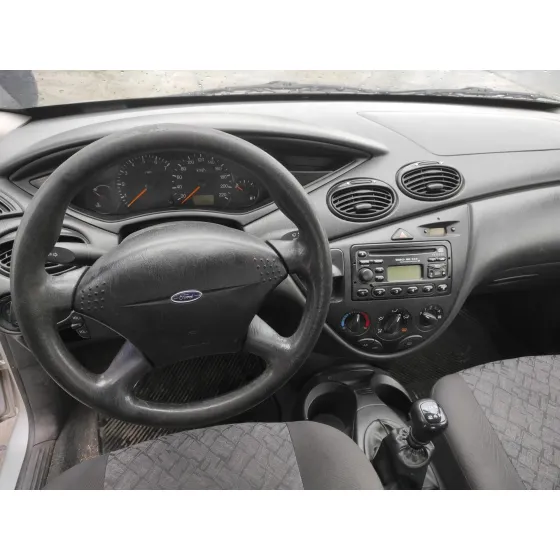 FORD FOCUS BERLINA (CAK) '2001 * PLATA