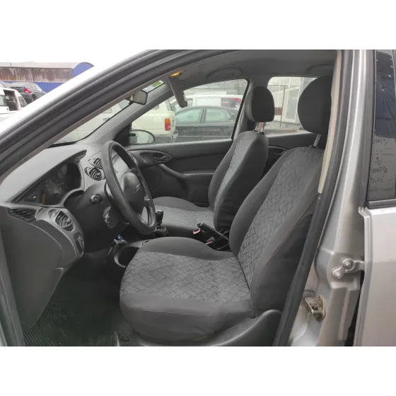 FORD FOCUS BERLINA (CAK) '2001 * PLATA