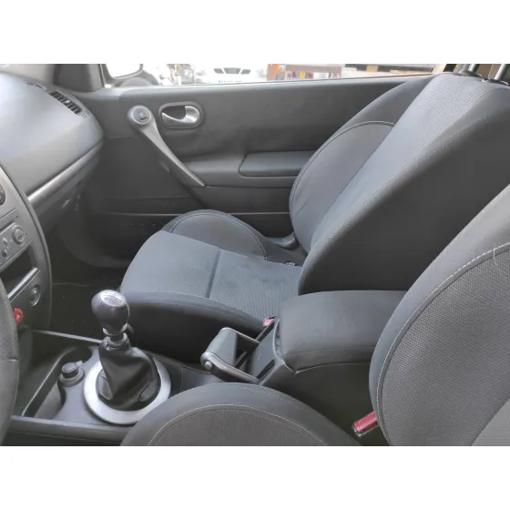 RENAULT MEGANE II BERLINA 3P '2006 2.0 DCI DIESEL CAT NEGRO