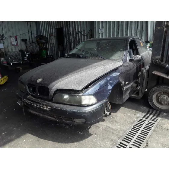 BMW SERIE 5 BERLINA (E39) '2004 2.5 24V CAT AZUL MARINO