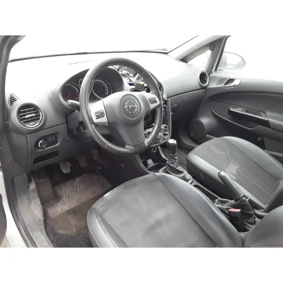 OPEL CORSA D '2012 * PLATA