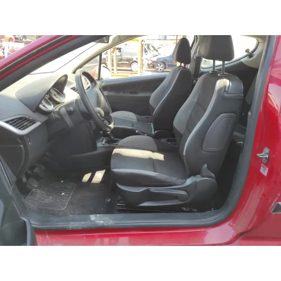 PEUGEOT 207 '2008 1.4 16V VTI ROJO