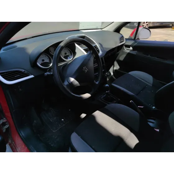 PEUGEOT 207 '2008 1.4 16V VTI ROJO