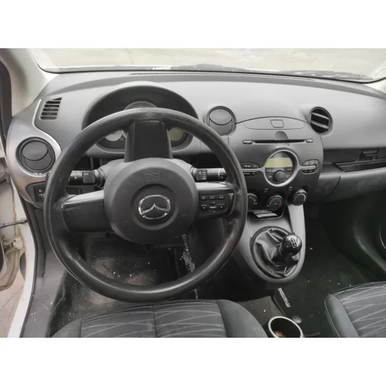 MAZDA 2 LIM. (DE) '2008 * BLANCO