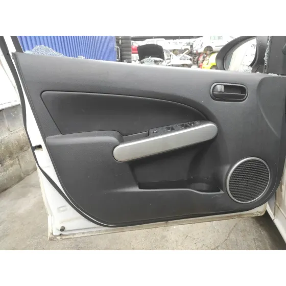 MAZDA 2 LIM. (DE) '2008 * BLANCO