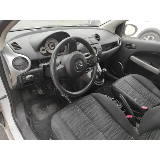 MAZDA 2 LIM. (DE) '2008 * BLANCO