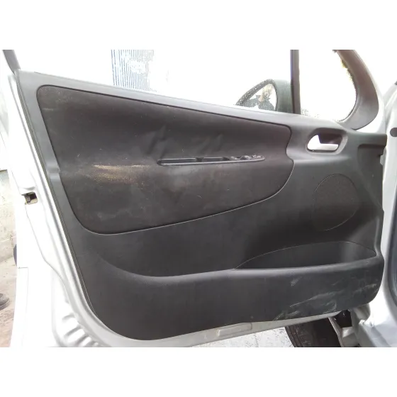 PEUGEOT 207 '2007 1.4 16V CAT (KFU / ET3J4) PLATA