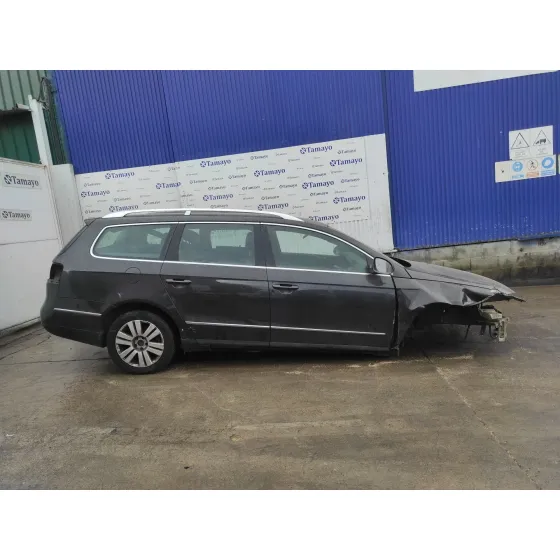 VOLKSWAGEN PASSAT VARIANT (3C5) '2005 * NEGRO