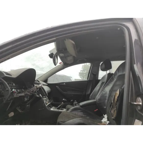 VOLKSWAGEN PASSAT VARIANT (3C5) '2005 * NEGRO
