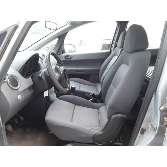 MITSUBISHI COLT BERLINA 5 (Z30A) '2004 *