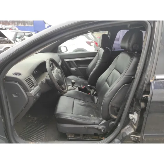 OPEL VECTRA C BERLINA '2006 1.9 CDTI NEGRO