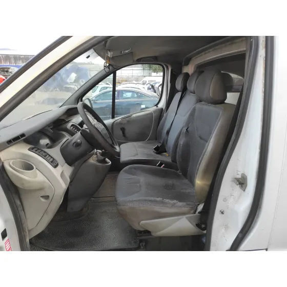 RENAULT TRAFIC CAJA CERRADA (AB 4.01) '2006 1.9 DIESEL BLANCO