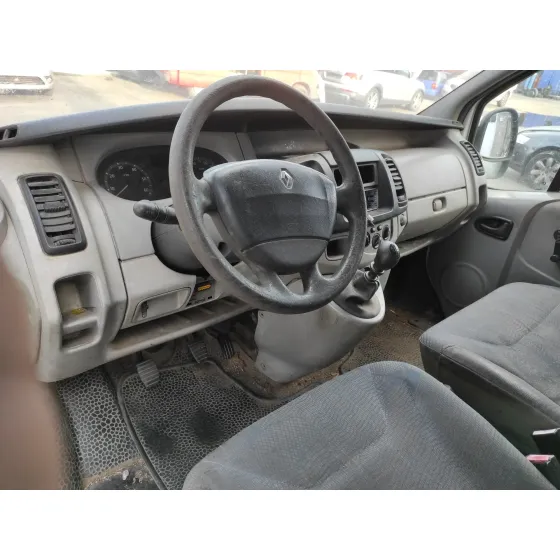 RENAULT TRAFIC CAJA CERRADA (AB 4.01) '2006 1.9 DIESEL BLANCO