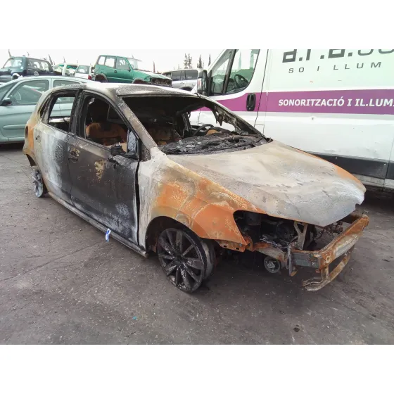 VOLKSWAGEN POLO (6R1) '2014 1.4 TDI QUEMADO