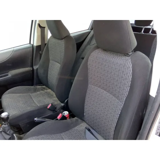 TOYOTA YARIS '2013 1.3 16V CAT BLANCO