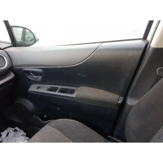 TOYOTA YARIS '2013 1.3 16V CAT BLANCO