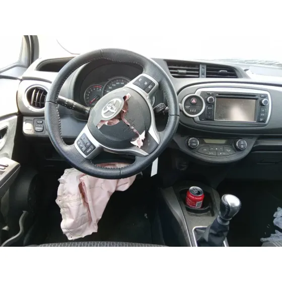TOYOTA YARIS '2013 1.3 16V CAT BLANCO