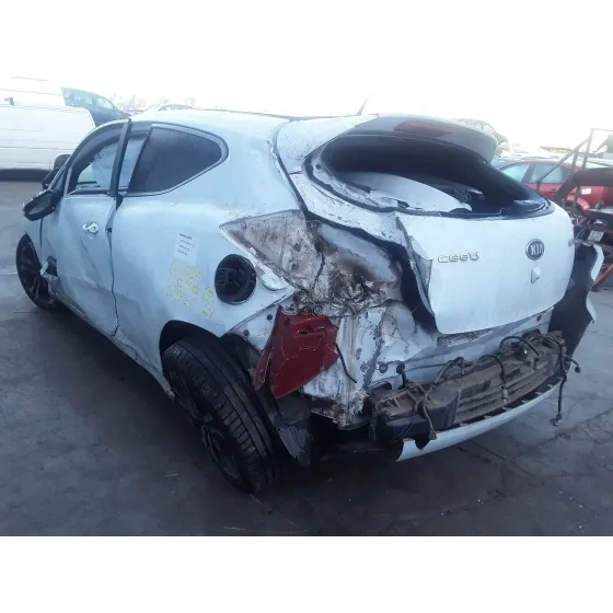 KIA CEE'D '2014 1.6 CRDI CAT BLANCO