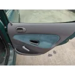 PEUGEOT 206 BERLINA PEUGEOT 206 BERLINA '2001 1.9 DIESEL VERDE 1998