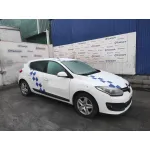RENAULT MEGANE III BERLINA 5 P RENAULT MEGANE III BERLINA 5 P '2014 1.5 DCI DIESEL FAP 2008