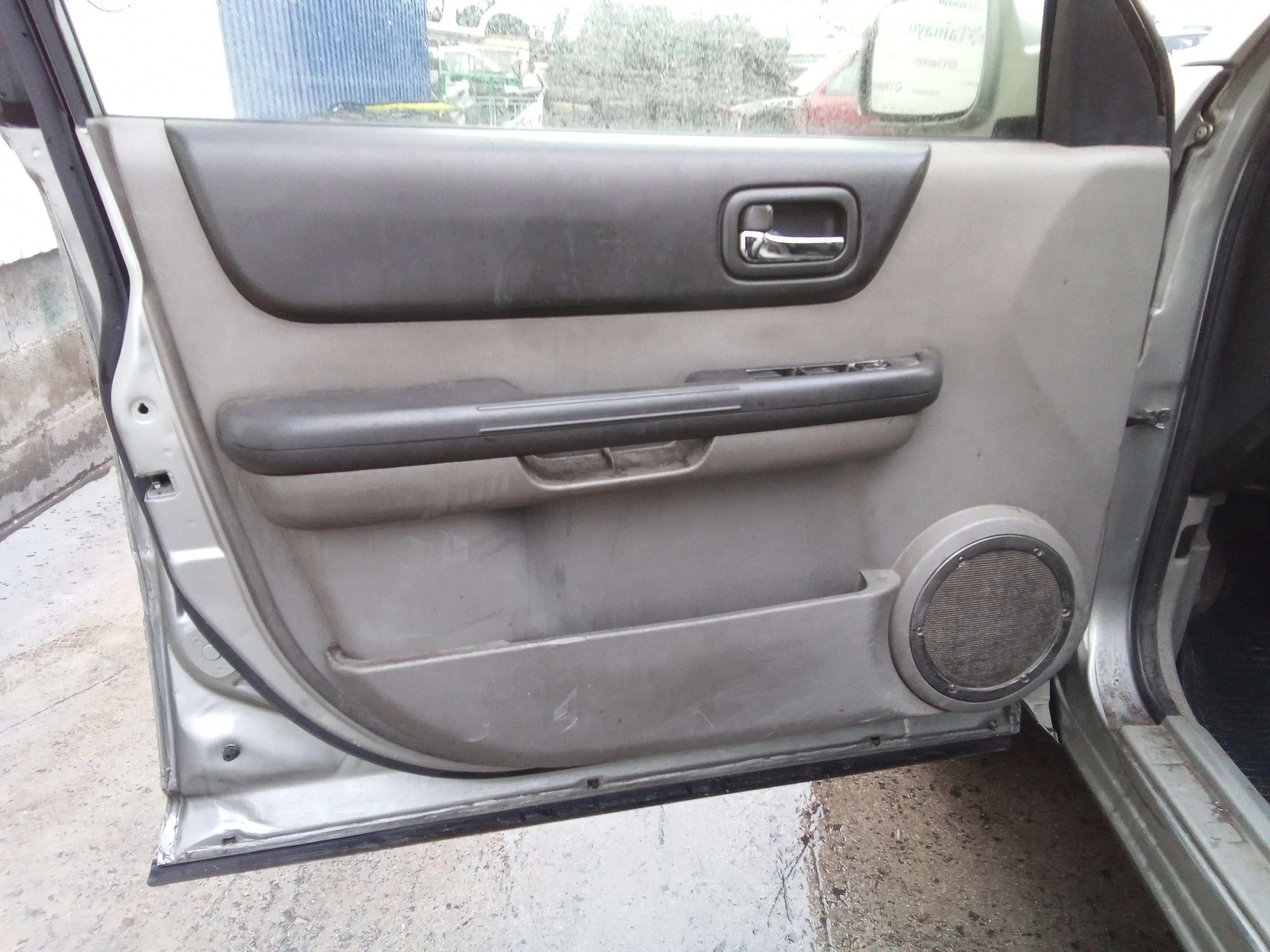 NISSAN X-TRAIL (T30) NISSAN X-TRAIL (T30) '2001 2.2 16V TURBODIESEL CAT PLATA 2001