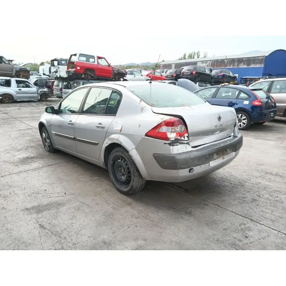 Renault MEGANE II SEDAN (LM0/1_) 2003