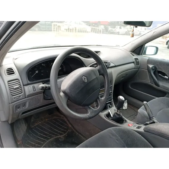 Renault LAGUNA II (BG0/1_) 2002