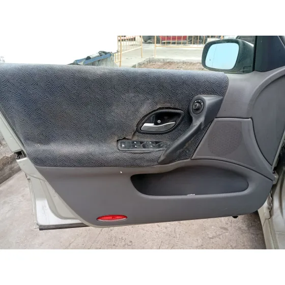 Renault LAGUNA II (BG0/1_) 2002
