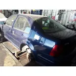 VOLKSWAGEN BORA BERLINA (1J2) VOLKSWAGEN BORA BERLINA (1J2) '2000 * AZUL 1998