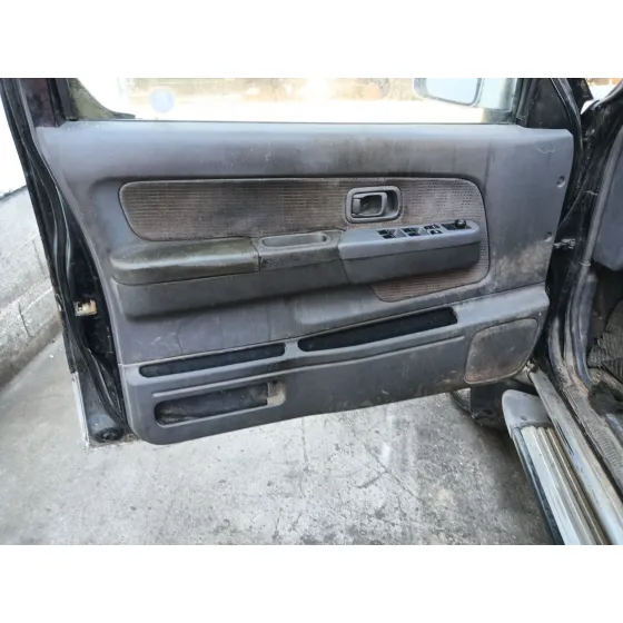 Nissan PICK UP (D22) 2002