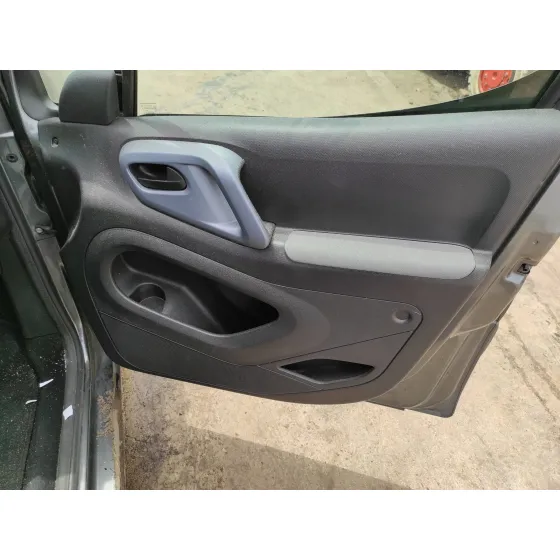 PEUGEOT PARTNER KOMBI '2014 1.6 16V HDI FAP GRIS OSCURO