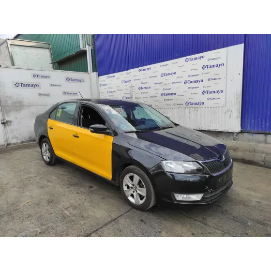 SKODA RAPID '2015 1.6 TDI DPF NEGRO AMARILLO