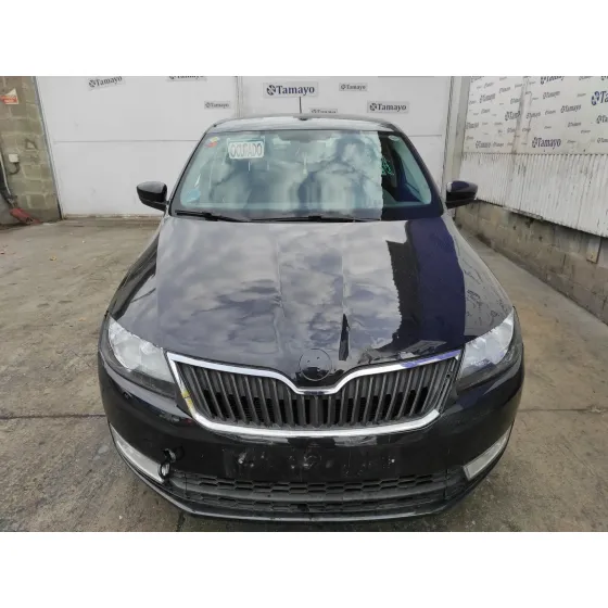 SKODA RAPID '2015 1.6 TDI DPF NEGRO AMARILLO