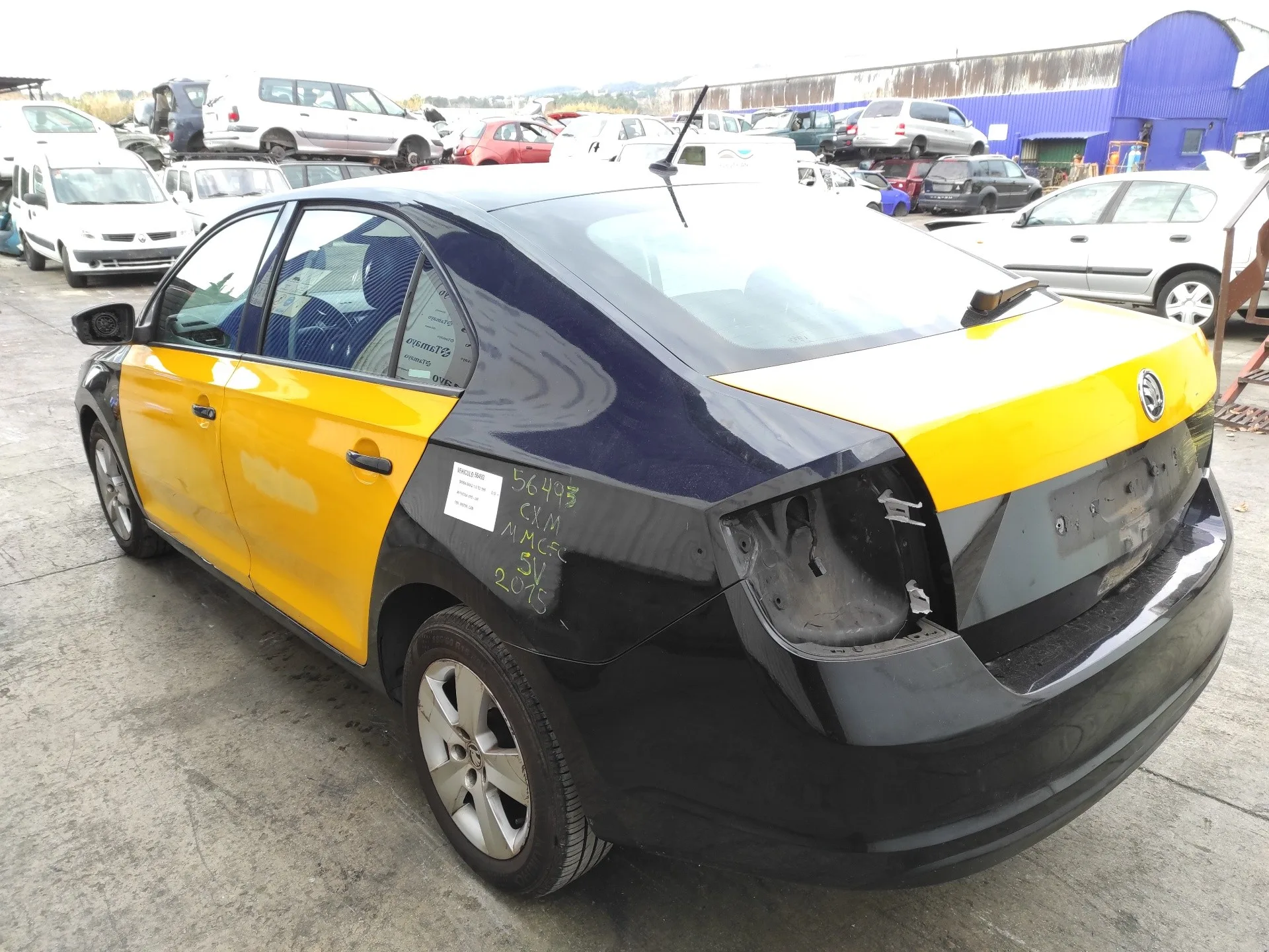 SKODA RAPID SKODA RAPID '2015 1.6 TDI DPF NEGRO AMARILLO 2012