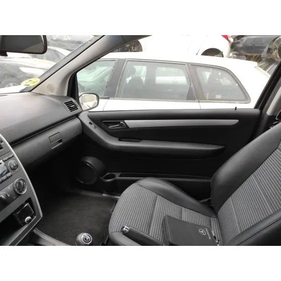 MERCEDES CLASE A (W169) '2007 2.0 CDI CAT NEGRO