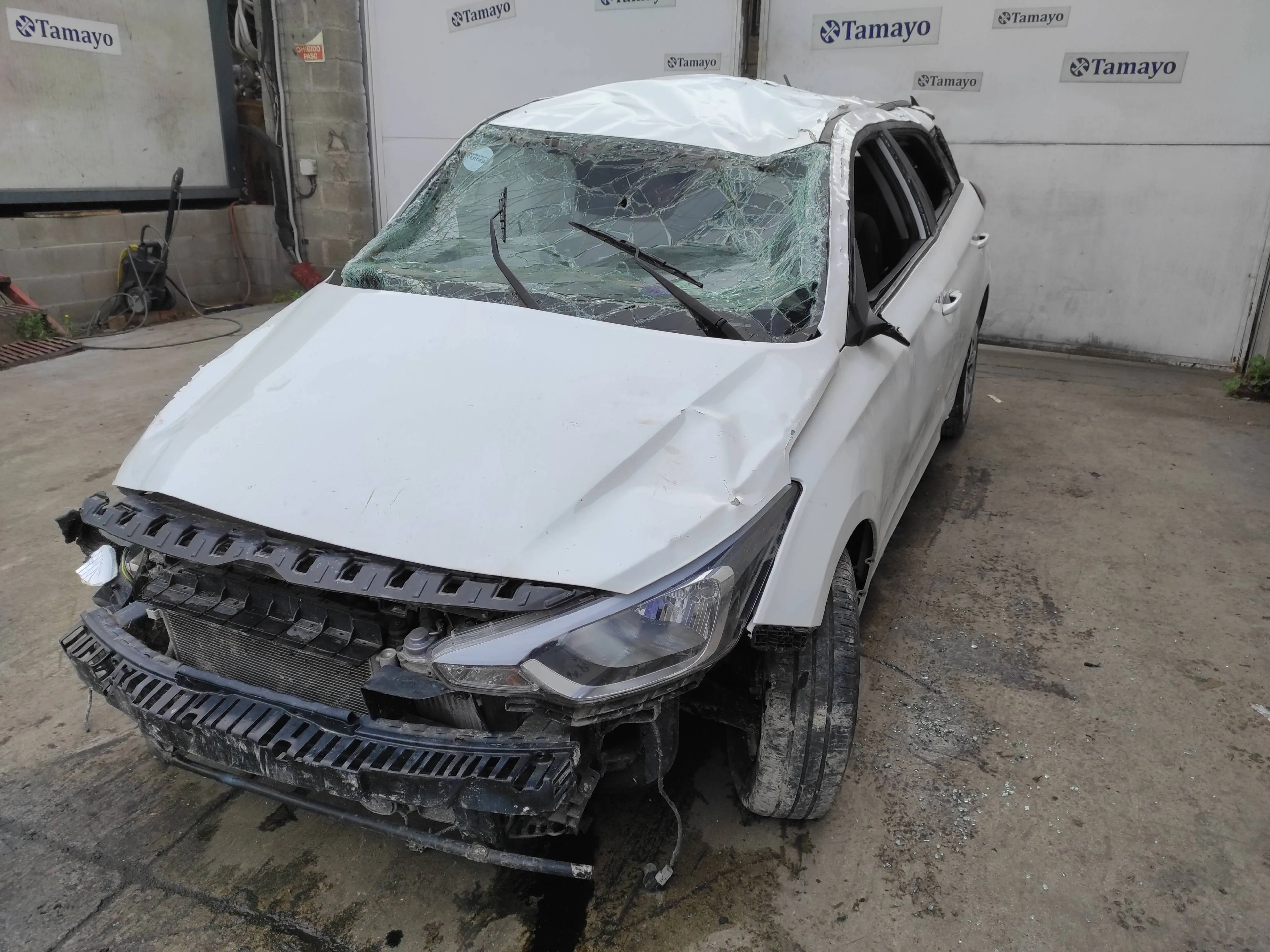 HYUNDAI I20 ACTIVE HYUNDAI I20 ACTIVE '2020 1.0 TGDI CAT BLANCO 2015