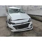 HYUNDAI I20 ACTIVE HYUNDAI I20 ACTIVE '2020 1.0 TGDI CAT BLANCO 2015