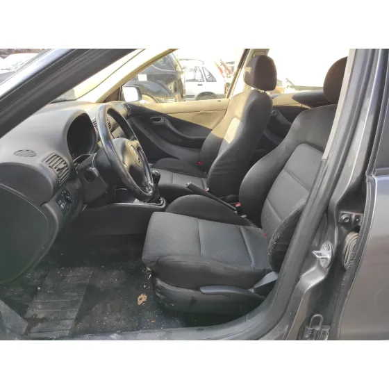SEAT TOLEDO (1M2) '2002 * VERDE OSCURO
