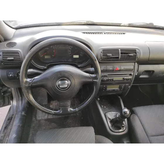 SEAT TOLEDO (1M2) '2002 * VERDE OSCURO