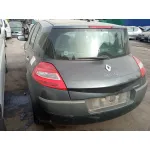 RENAULT MEGANE II BERLINA 5P RENAULT MEGANE II BERLINA 5P '2006 1.5 DCI DIESEL NEGRO 2002