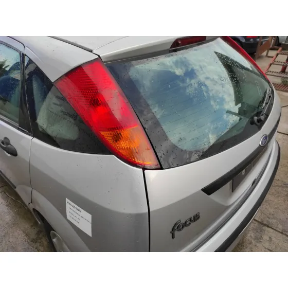FORD FOCUS BERLINA (CAK) '2002 1.8 TDDI TURBODIESEL CAT PLATA