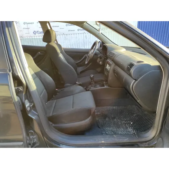 SEAT LEON (1M1) '2004 * NEGRO