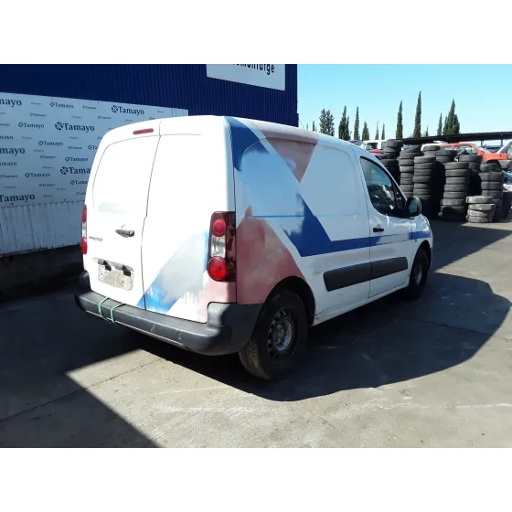 PEUGEOT PARTNER KASTEN '2012 * BLANCA