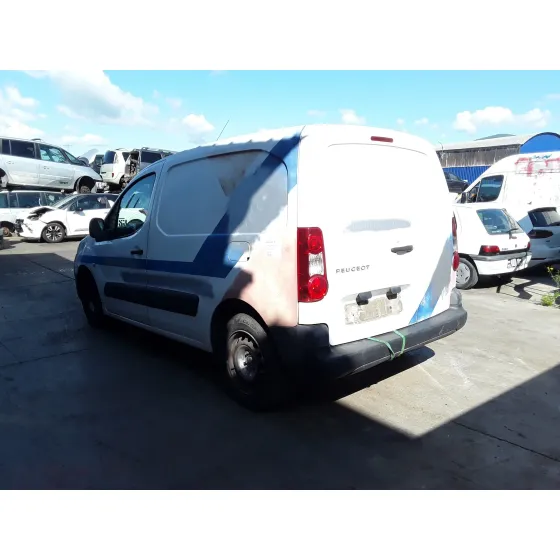PEUGEOT PARTNER KASTEN '2012 * BLANCA