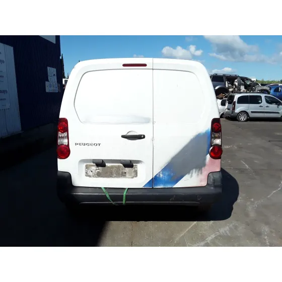 PEUGEOT PARTNER KASTEN '2012 * BLANCA