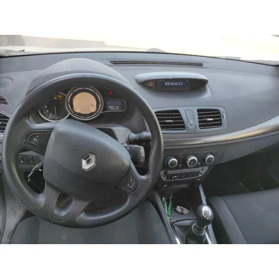 RENAULT MEGANE III BERLINA 5 P '2014 1.2 16V BLANCO