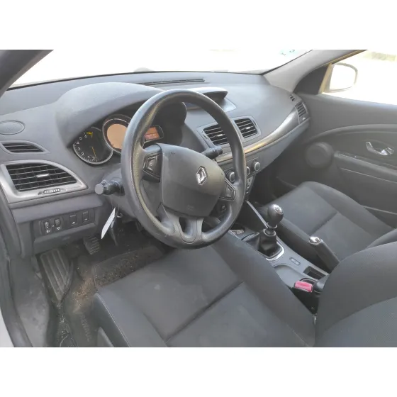 RENAULT MEGANE III BERLINA 5 P '2014 1.2 16V BLANCO