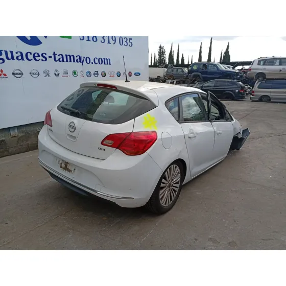 Opel ASTRA J (P10) 2014