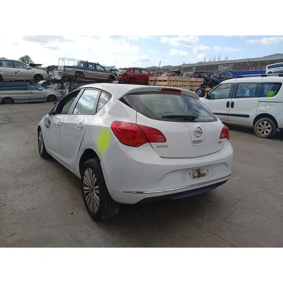 Opel ASTRA J (P10) 2014