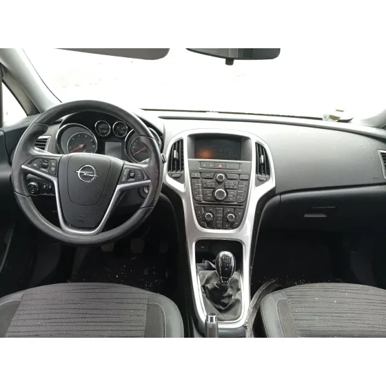 Opel ASTRA J (P10) 2014